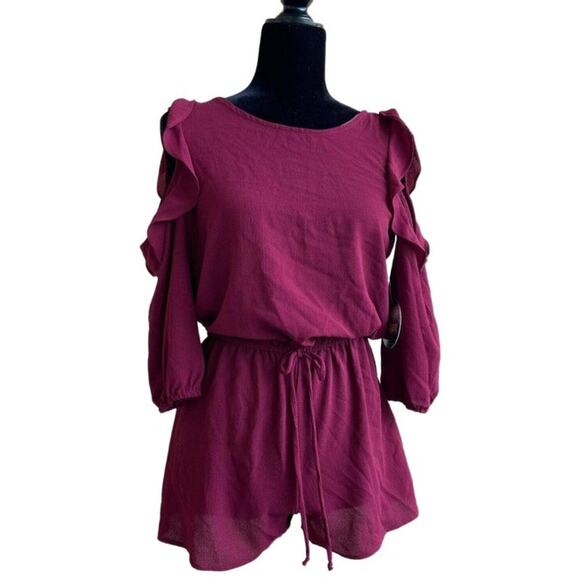 BeBop Womens Romper Size Small Burgundy Wine Shorts Ruffle Keyhole NEW - Picture 1 of 8